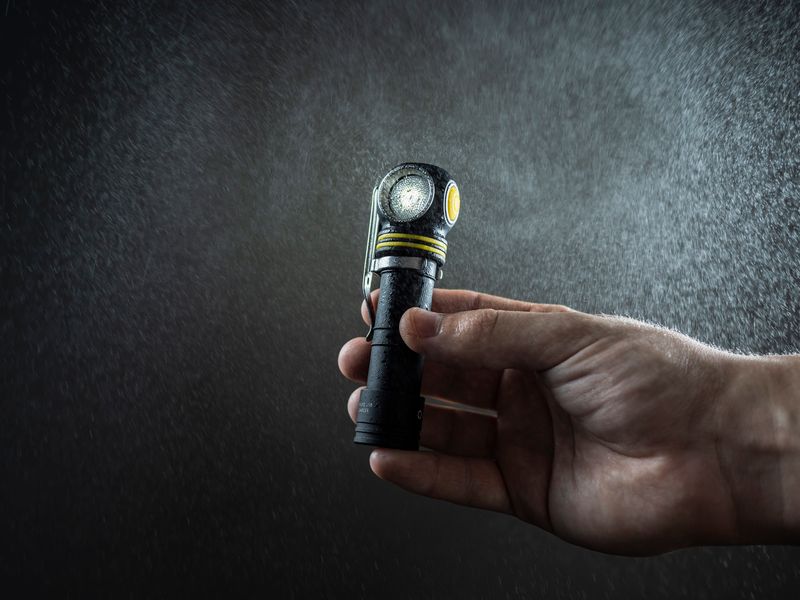 Armytek Elf C2 USB-C Kaltweiß / Warmweiß