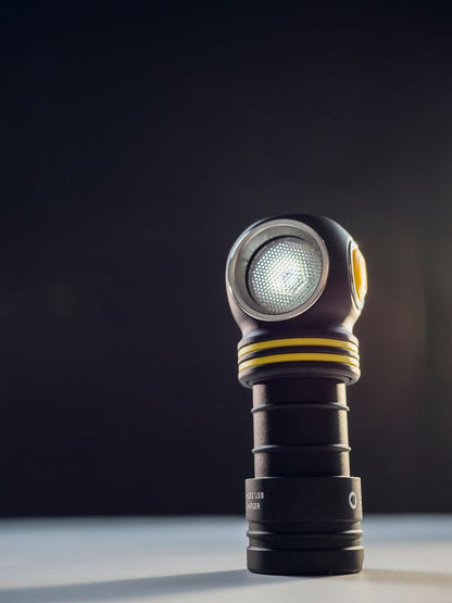 Armytek Elf C1 USB-C Kaltweiß / Warmweiß